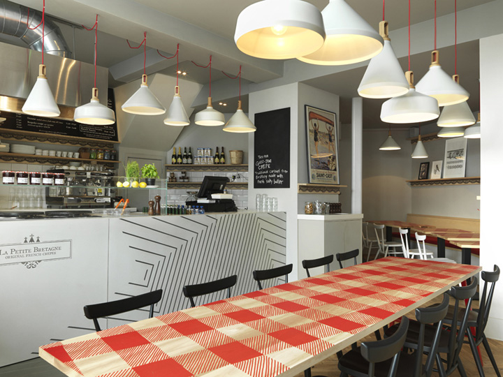 Ресторанчик La Petite Bretagne в стиле французского бистро, Лондон, Великобритания