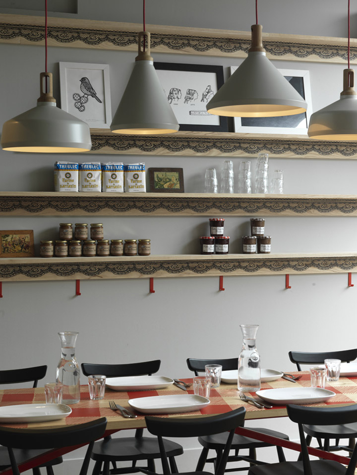 Ресторанчик La Petite Bretagne в стиле французского бистро, Лондон, Великобритания