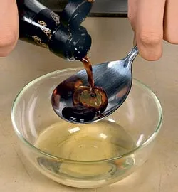 Апетитний салат з морської капусти: покроковий рецепт з фото 7