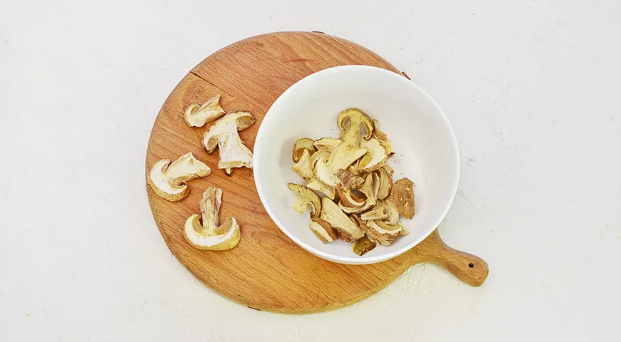 Ароматний крем-суп з білих грибів: покроковий рецепт із фото 2