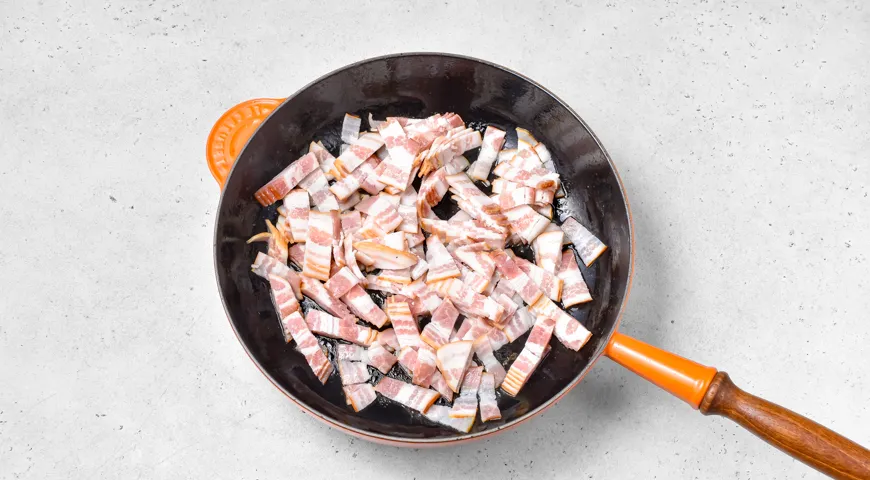 Смажена картопля з беконом та яйцем: покроковий рецепт з фото 3