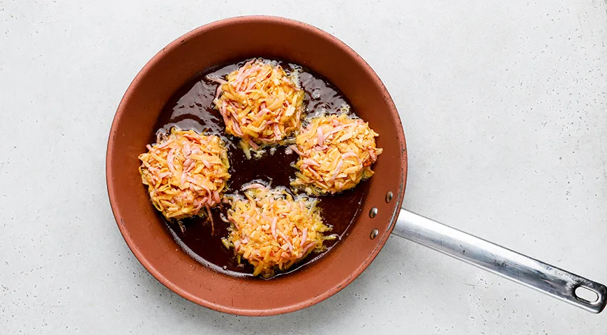 Соковиті драники з сиром та ковбаскою: ваш ідеальний сніданок за 162 ккал 5