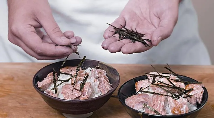 Ароматний рис у зеленому чаї з лососем: покроковий рецепт із фото 7