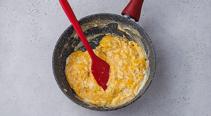 Ситно-солодка кукурудзяна тортилья з ніжним сиром та яйцем: поживний сніданок для бадьорого дня 3 Ситно-солодка кукурудзяна тортилья з ніжним сиром та яйцем: поживний сніданок для бадьорого дня 3