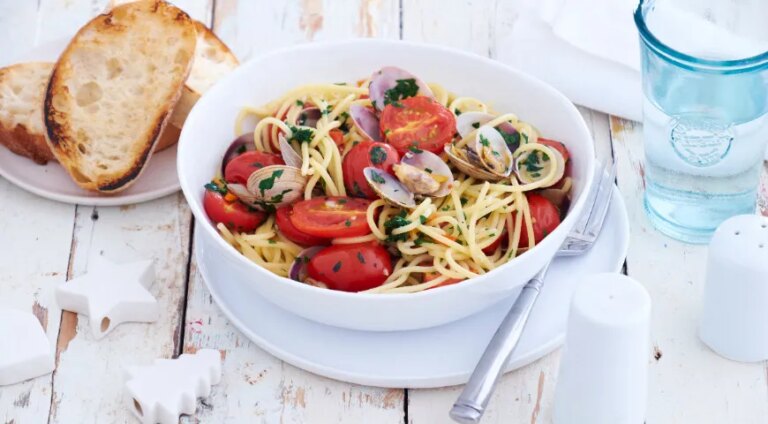 Спагетті вонголе: вишуканий смак моря у вашій тарілці. 15