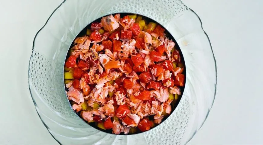 Легкий та освіжаючий салат з авокадо та лососем: ваш ідеальний рецепт 4