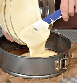 Соковитий ананасовий бісквітний торт: покроковий рецепт зі смаком сонця 3