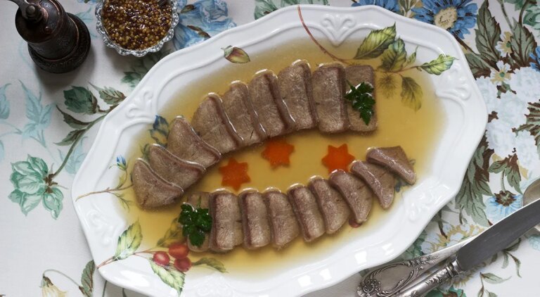 Заливне з язика: вишукана закуска з покроковим рецептом 14