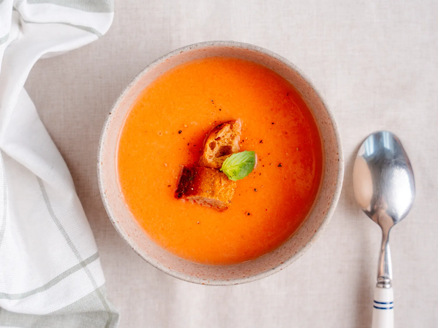 Як швидко приготувати ідеальний томатний суп з рецепту 80-х 1