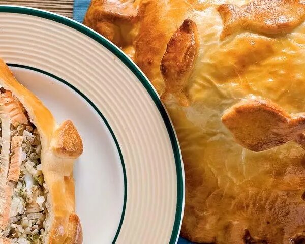 Головна 62 Пишна рибна кулеб’яка: ситна випічка з фото-інструкцією