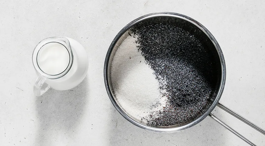 Пухкі булочки-равлики з маком та солодкою глазур'ю: покроковий рецепт з фото 5