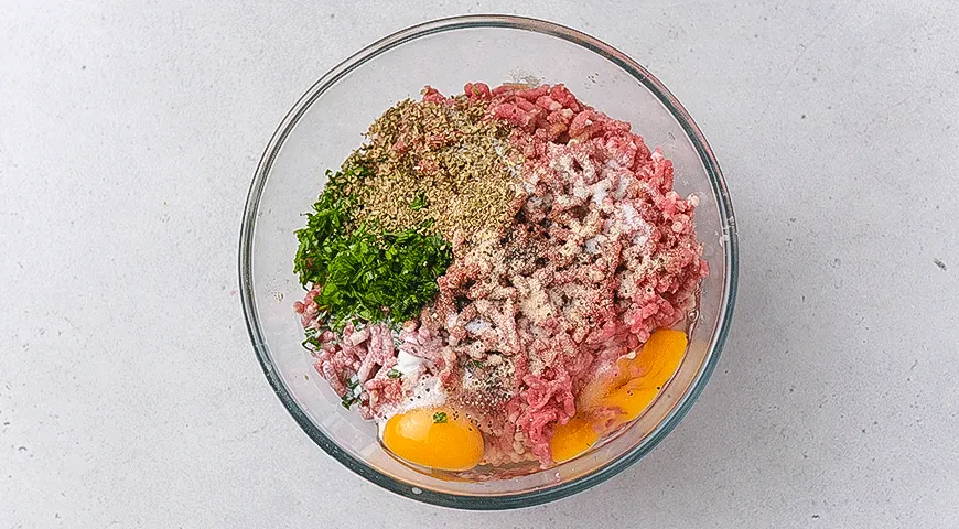 Соковитий м'ясний рулет у беконі: смачний рецепт з покроковими фото 3