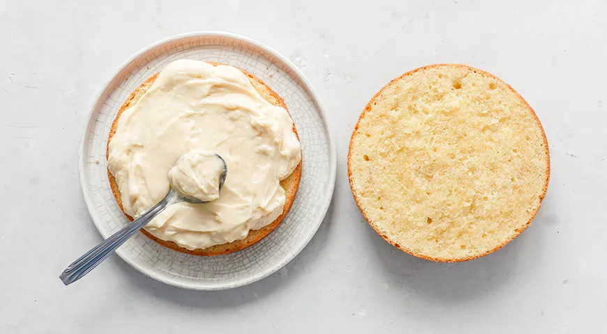 Ніжний торт "Чародійка": покроковий рецепт із фото та калорійністю 8