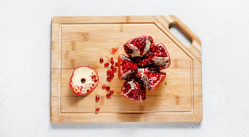 Ніжний салат з кальмарів: легка та смачна страва без яєць, покроковий рецепт з фото 6