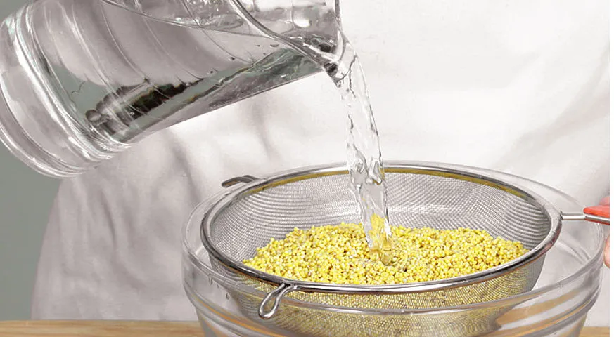 Пишні пшоняні оладки з яблуками: покроковий рецепт із фото 2