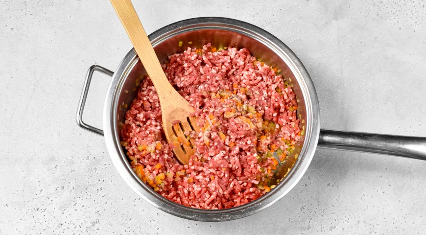 Неймовірна картопляна лазанья з соковитим фаршем: покроковий рецепт для ситної страви 4