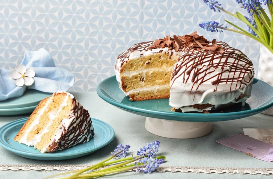 Ніжний сметанник з мультиварки: покроковий рецепт з фото