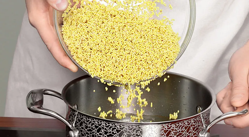 Пишні пшоняні оладки з яблуками: покроковий рецепт із фото 3