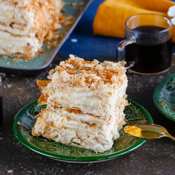 Головна 57 Ніжний та повітряний торт “Наполеон” зі слойоного дріжджового тіста: покроковий рецепт з…