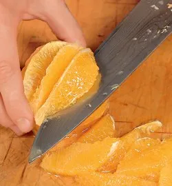 Соковитий салат з пармською шинкою та апельсинами: покроковий рецепт із фото 3