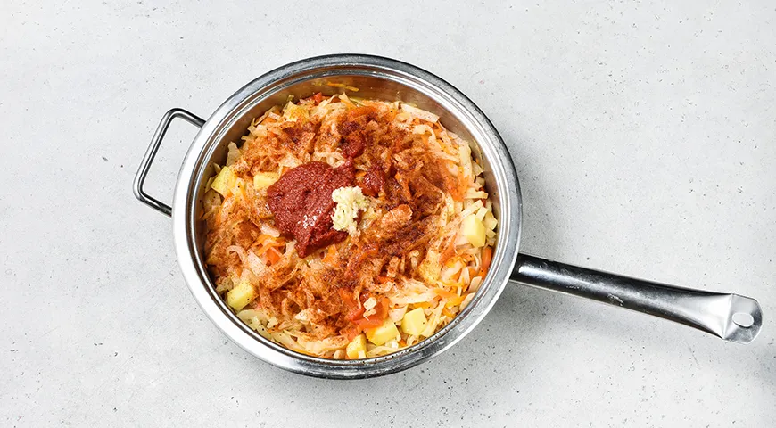 Тушкована капуста з картоплею: смачний та поживний рецепт на кожен день 8