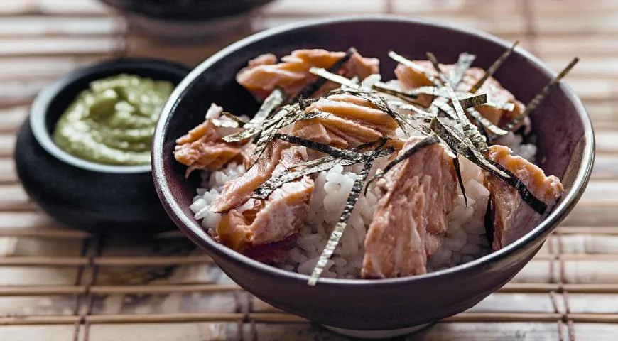 Ароматний рис у зеленому чаї з лососем: покроковий рецепт із фото 1