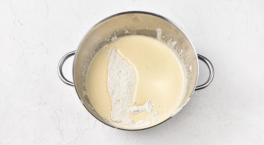 Ніжний сметанник з мультиварки: покроковий рецепт з фото 4