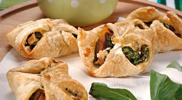 Пиріжки з куркою та гірчичним соусом: апетитна випічка з ніжним начинням 12