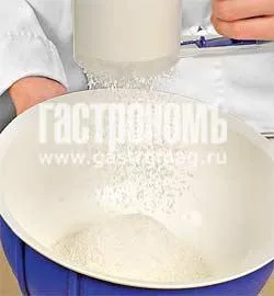 Ароматні дріжджові пиріжки з грибами: Покроковий рецепт з фото 4