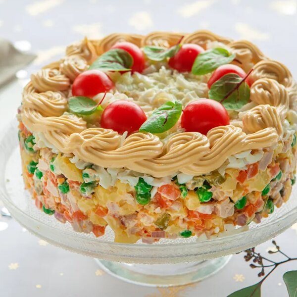 Головна 58 Торт «Олів’є»: неймовірний смак та ситість у кожному шматочку!