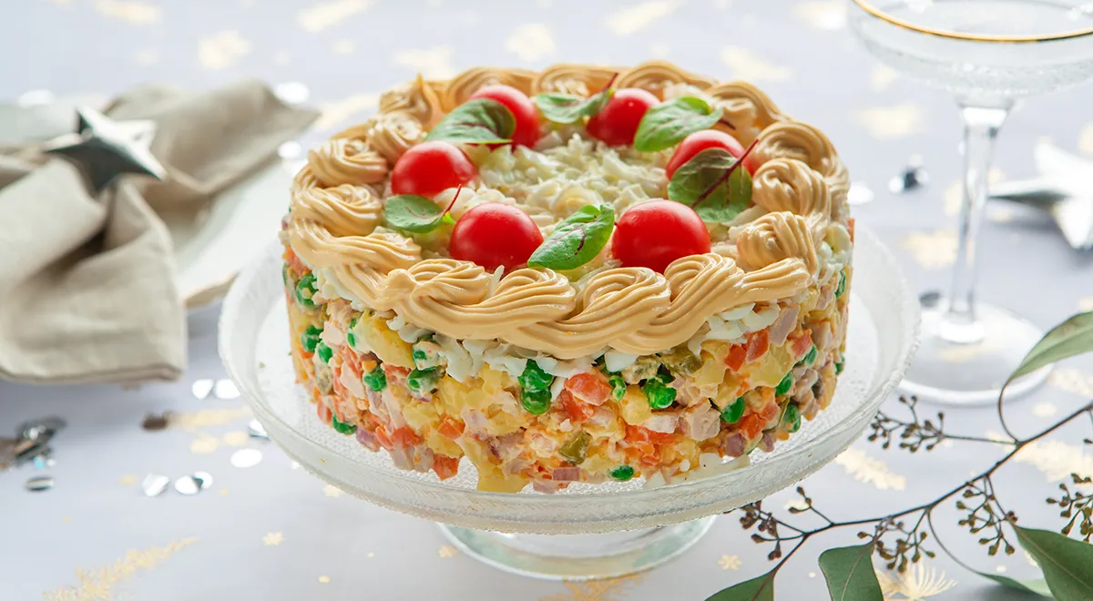 Торт «Олів'є»: неймовірний смак та ситість у кожному шматочку! 1 Торт «Олів'є»: неймовірний смак та ситість у кожному шматочку! 1