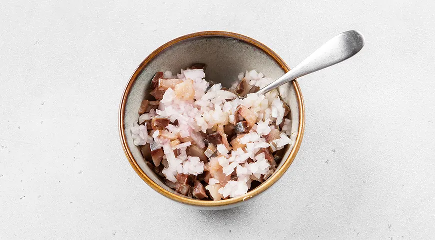 Хрусткі картопляні чіпси з часником та зеленню: покроковий рецепт із фото 8 Хрусткі картопляні чіпси з часником та зеленню: покроковий рецепт із фото 8