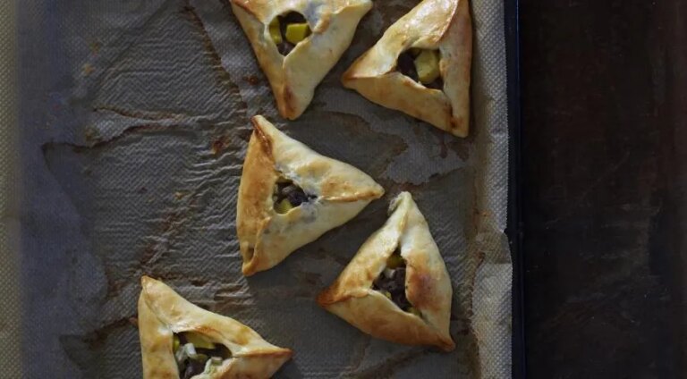 Соковиті ечпочмаки з бараниною: ароматний смак Татарстану за простим рецептом 10