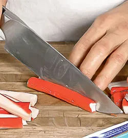 Башта з помідорів та моцарели: легка та апетитна закуска з фото 6