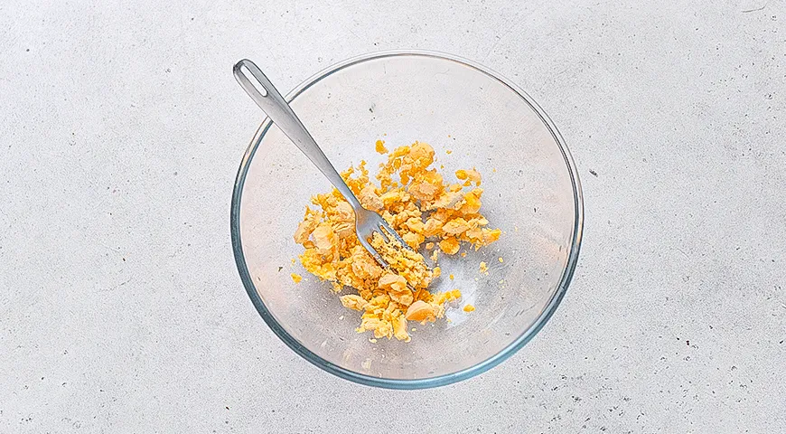 Лінивий оселедець під шубою в яйці: покроковий рецепт із фото та менше 211 ккал 1