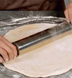 Піца з індичкою та шавлією: ароматний рецепт на кожен день 5