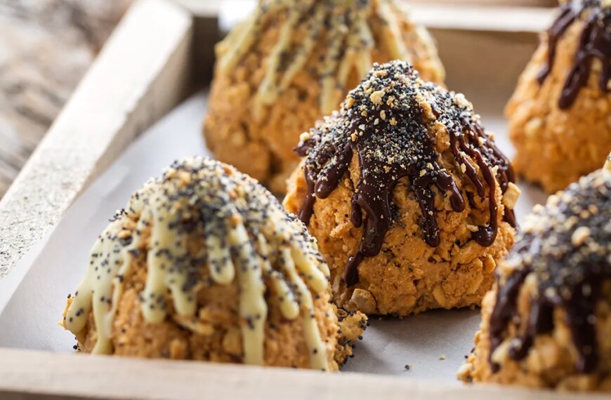 Соковитий десерт “Мурашник” з печива “Рибки”: покроковий рецепт з фото