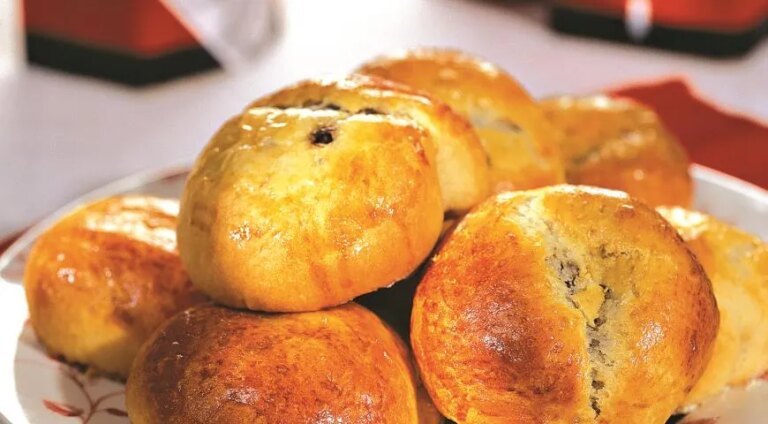 Ароматні дріжджові пиріжки з грибами: Покроковий рецепт з фото 16