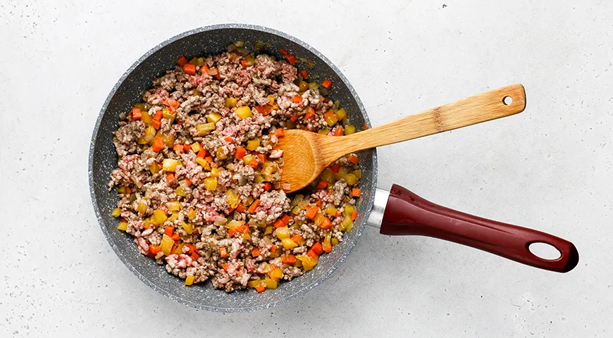 Неймовірне поєднання перловки, фаршу та овочів: покроковий рецепт із фото 6 Неймовірне поєднання перловки, фаршу та овочів: покроковий рецепт із фото 6