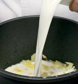 Ніжний кукурудзяний крем-суп: покроковий рецепт для справжніх гурманів 4