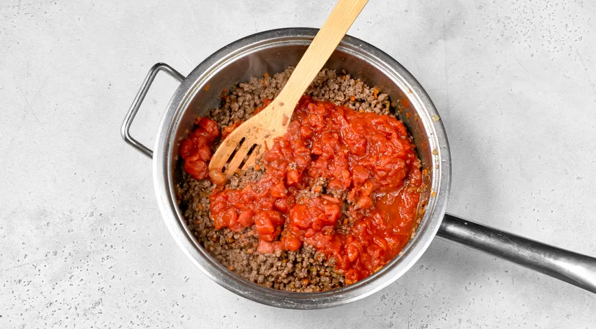 Неймовірна картопляна лазанья з соковитим фаршем: покроковий рецепт для ситної страви 5