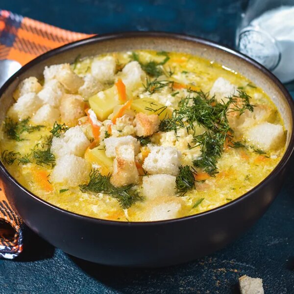 Соковитий пшоняний суп з яєчною павутинкою: покроковий рецепт з фото