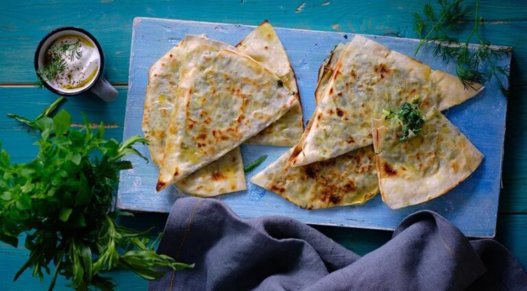 Швидкі кутаби із зеленню: легкий рецепт ситного перекусу 24