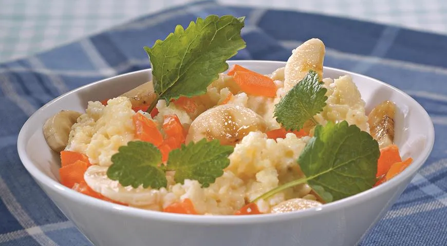 Золотиста пшоняна каша на кокосовому молоці: покроковий рецепт з фото 1