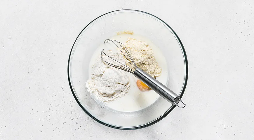 Апетитні корн-доги з сосискою та сиром: покроковий рецепт з фото 3