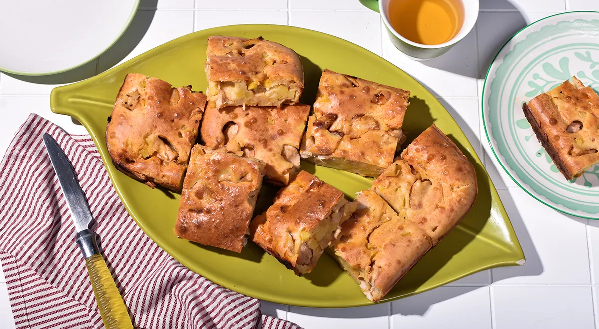 Соковитий заливний пиріг з куркою та картоплею на кефірі: легкий рецепт для будь-якого столу 1 Соковитий заливний пиріг з куркою та картоплею на кефірі: легкий рецепт для будь-якого столу 1