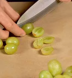 Фруктовий салат із соковитим ананасом: легкий десерт з фото. 3