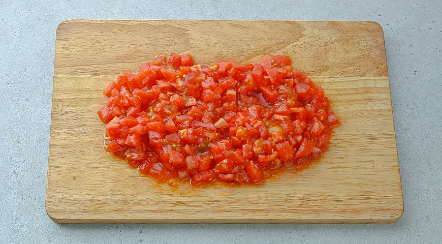 Соковитий жульєн з копченою рибою та томатами: покроковий рецепт з фото 2