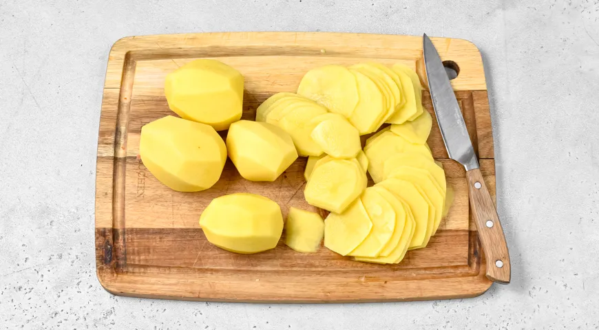 Неймовірна картопляна лазанья з соковитим фаршем: покроковий рецепт для ситної страви 9