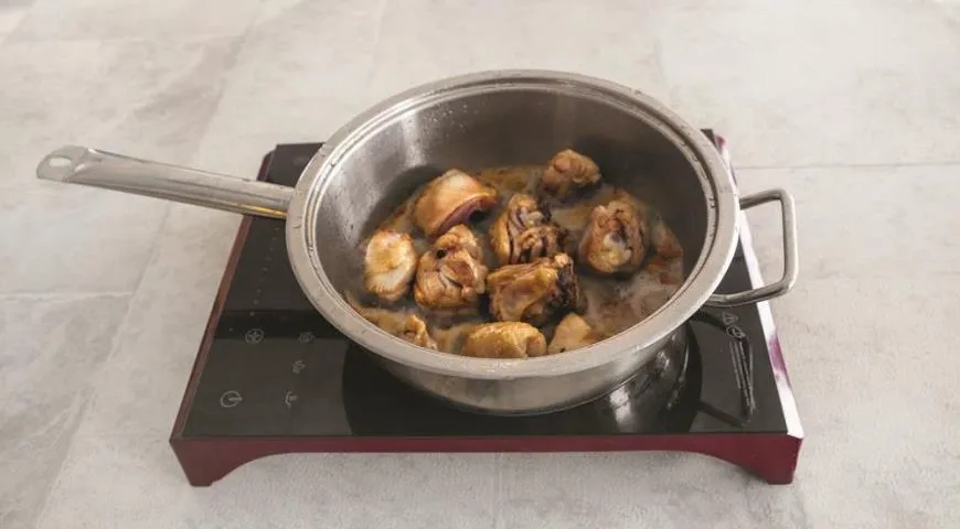 Наваристий суп з нуту та курки: ситна та корисна страва за простим рецептом 3